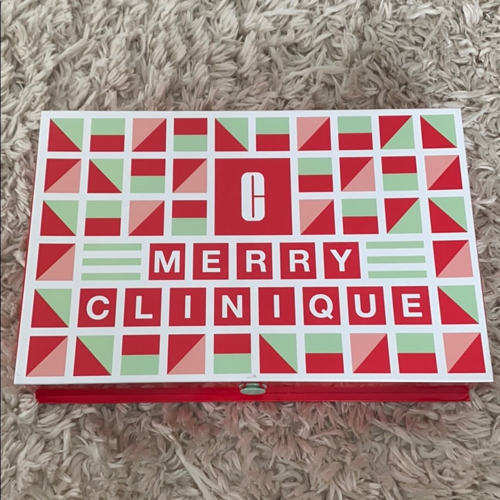 Clinique Holiday Limited Box